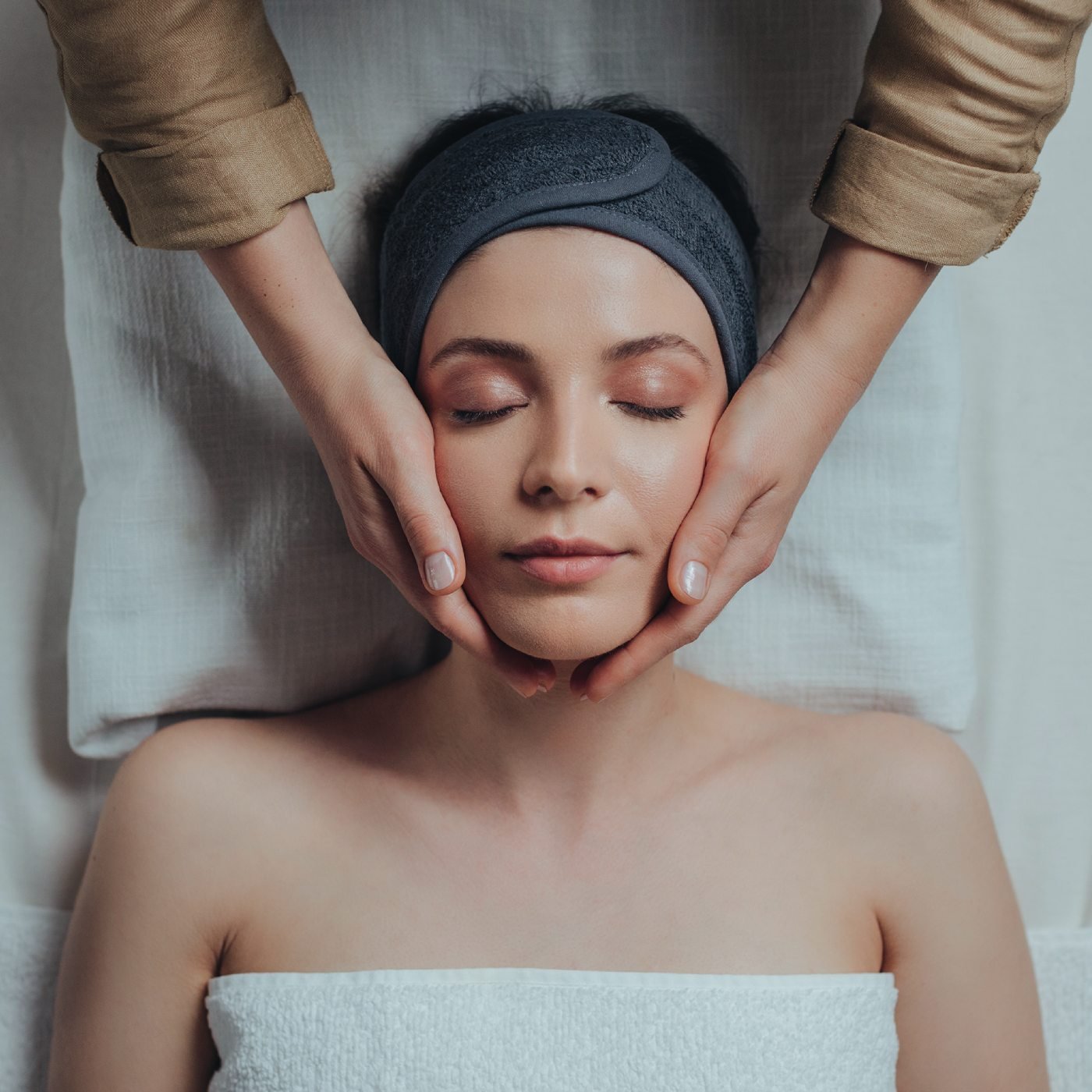 Intraceuticals oxygen facial treatments for glowing, youthful skin in Saudi Arabia